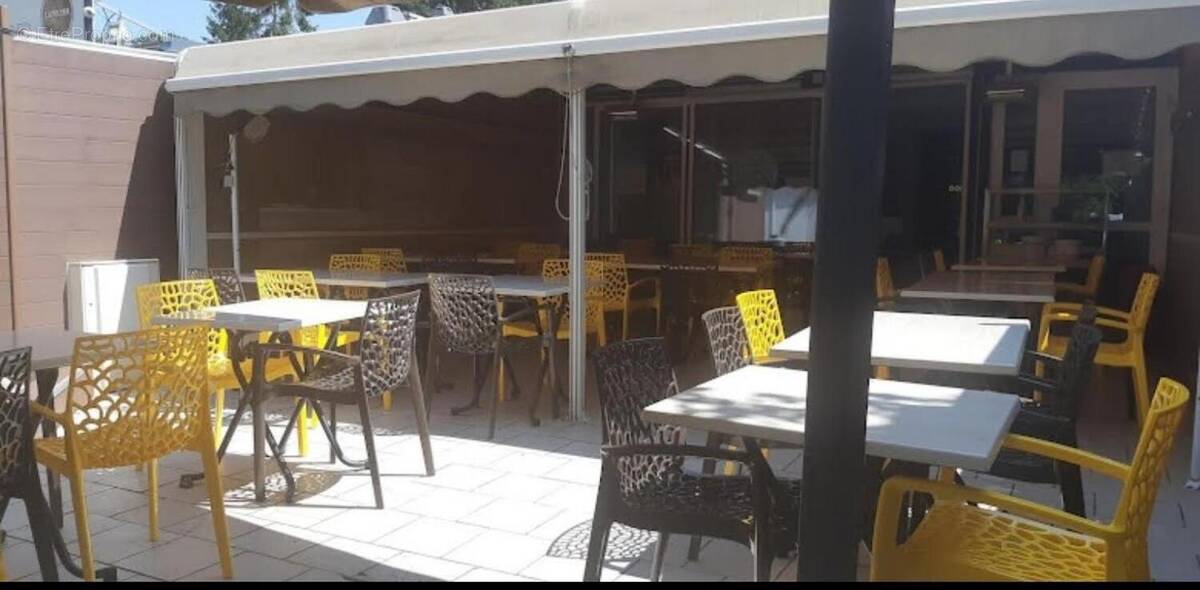 Photo 1 - Commerce à AMNEVILLE