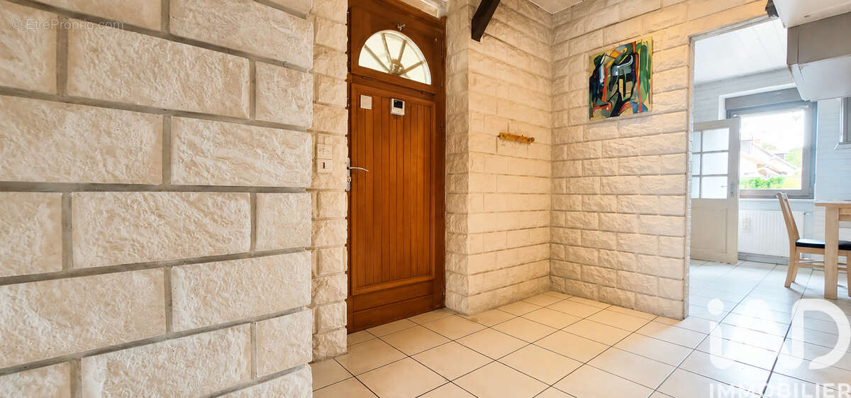 Maison 103 m² à Stiring-Wendel  - photo 2