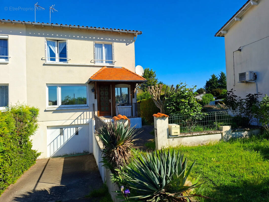 Maison à CHATELLERAULT