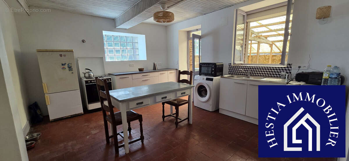 Maison 103 m² à La Roche-En-Brenil  - photo 4