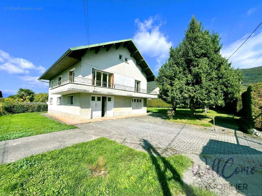 Maison à BRISON-SAINT-INNOCENT