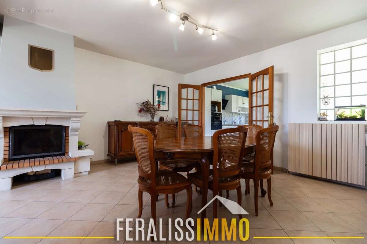 Maison à VAUX-SUR-SEINE