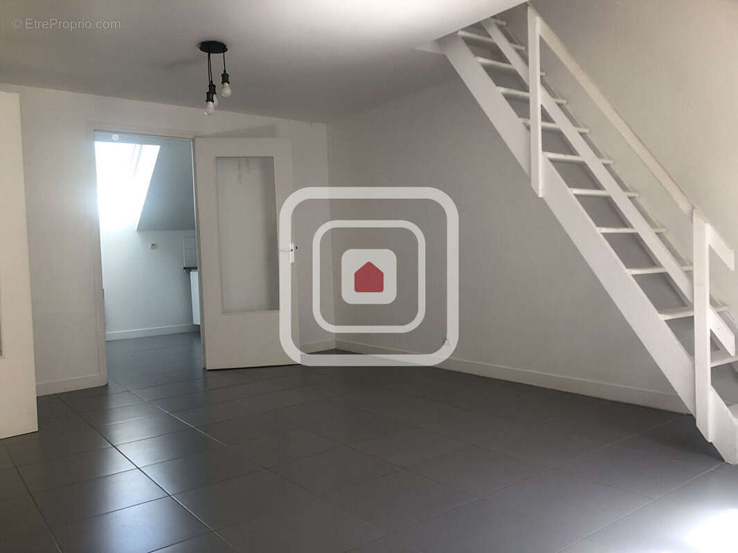 Appartement reims t2  52.25 m²  habitables pour 75.60 m² au sol - photo 8