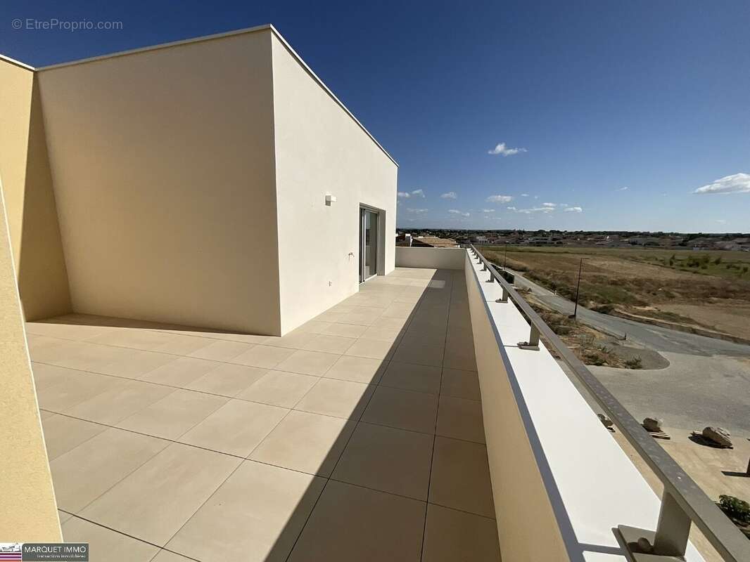 Appartement à SAUVIAN