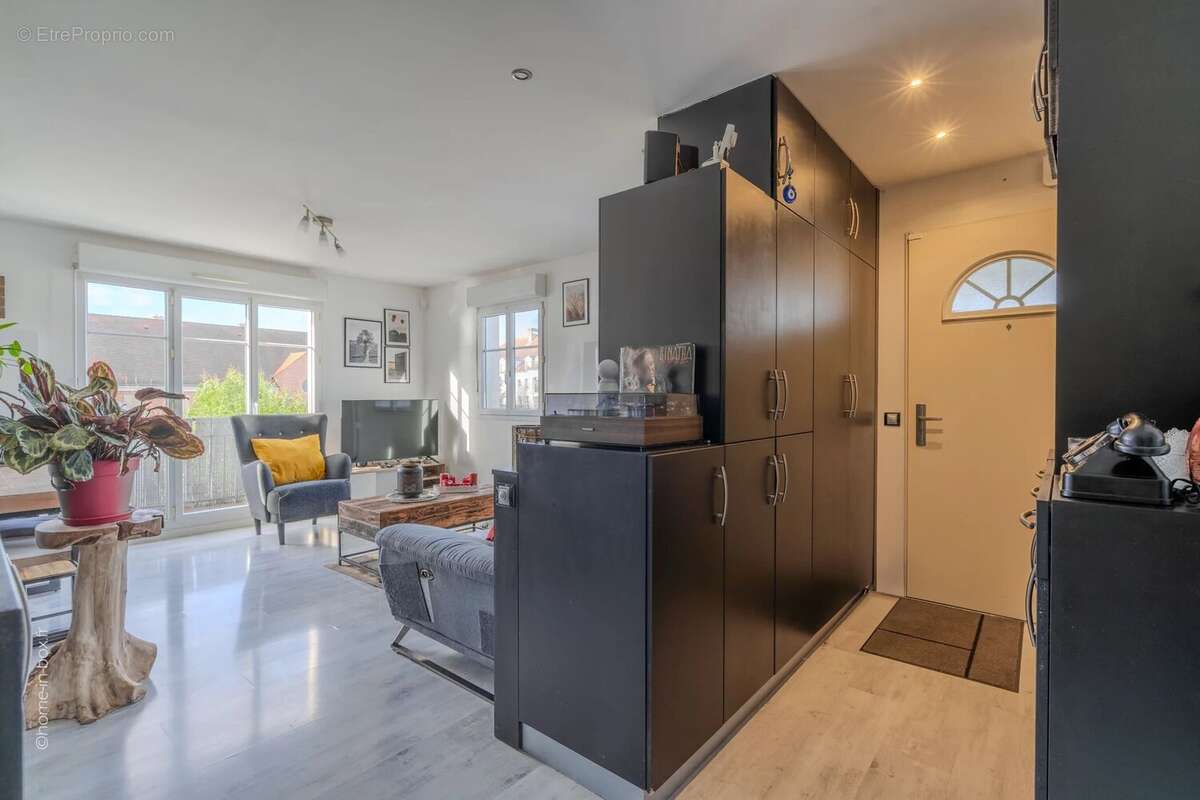 Appartement à MAGNY-LE-HONGRE