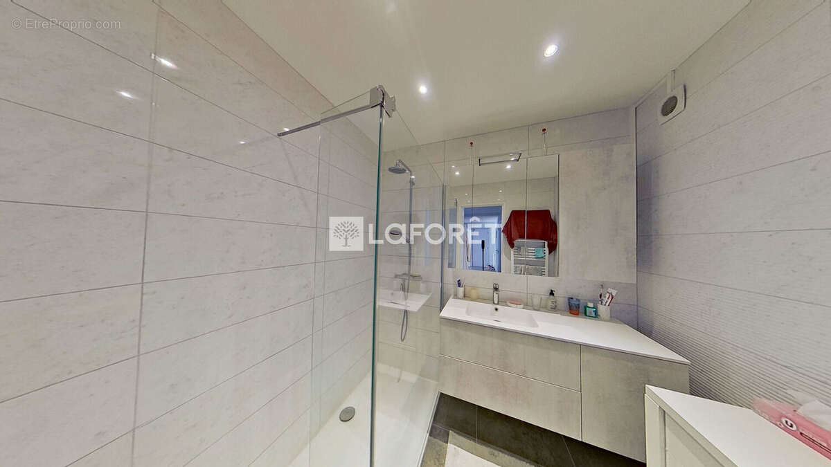 Appartement à LYON-8E