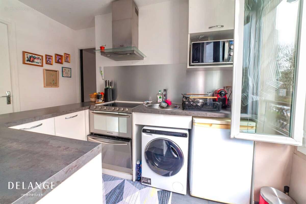 Appartement à PARIS-14E