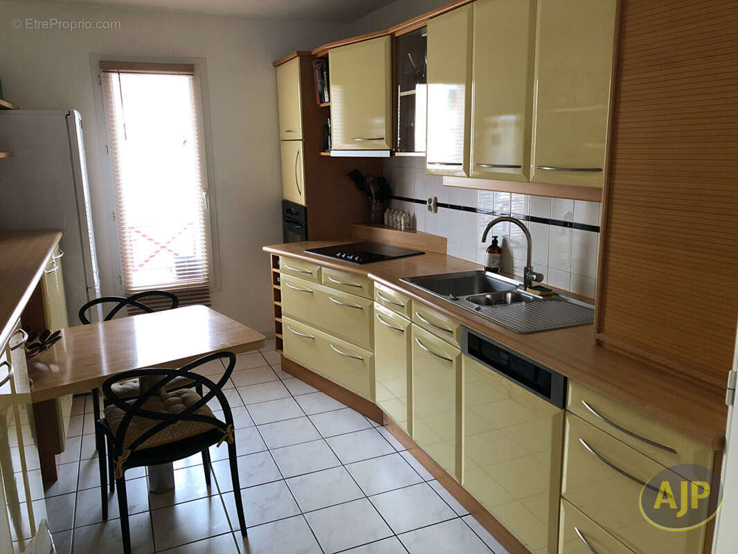 Appartement à SAINT-SEBASTIEN-SUR-LOIRE