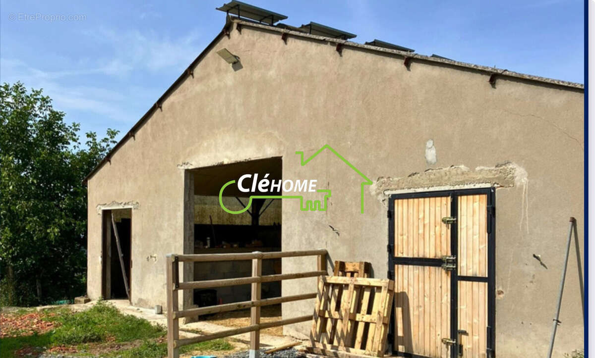 Maison à SAINT-CLEMENT-LES-PLACES