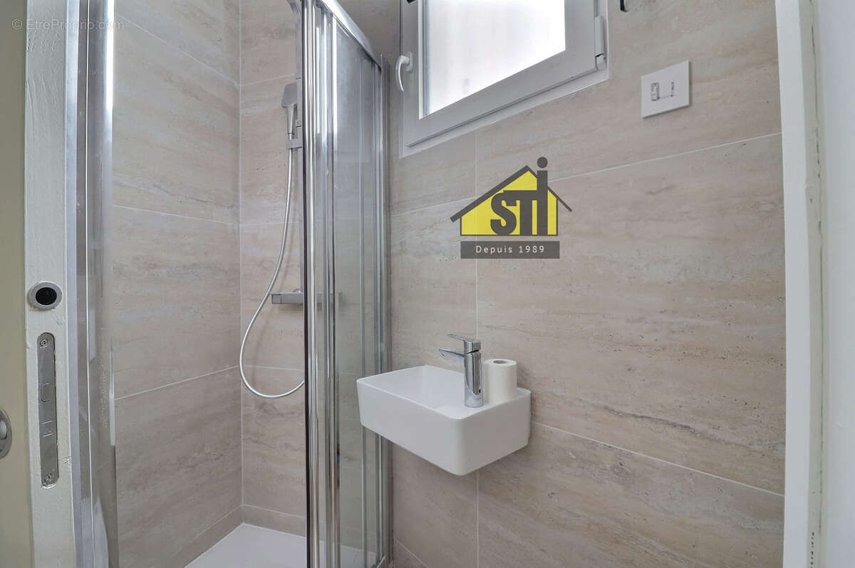 Appartement à PARIS-14E