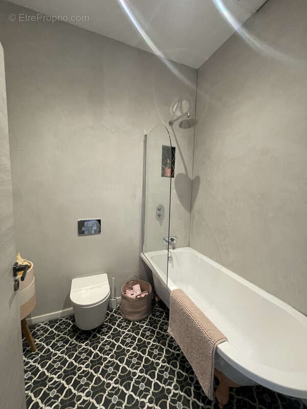 Superbe propriété fortifiée avec deux tours, un sauna et un spa dans la cour, située dans un magnifique villag - photo 18