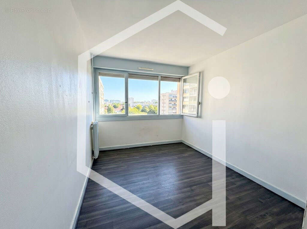 Appartement à ROSNY-SOUS-BOIS