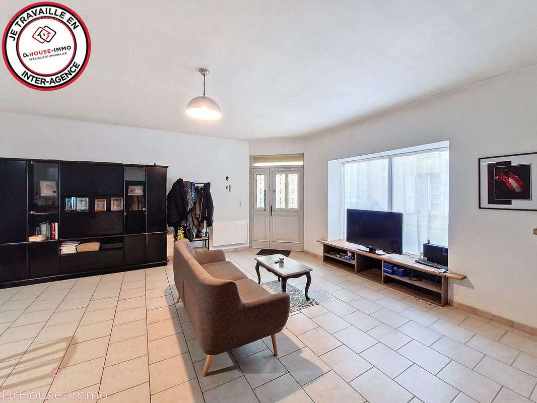 Maison 170 m² à Champdeniers-Saint-Denis  - photo 5