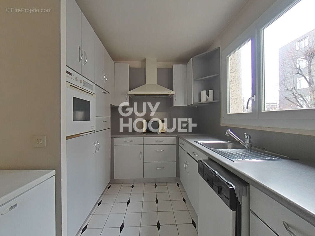 Appartement à FONTENAY-SOUS-BOIS