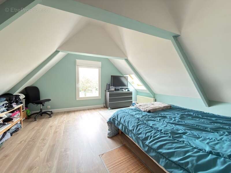 Maison à OULINS