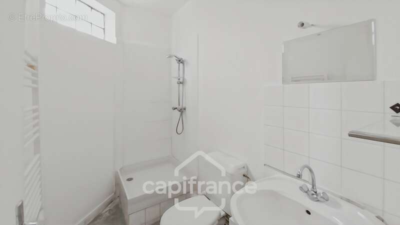 Montreuil, limite Vincennes-Studio 22,90 m2-8mn à pied RER A Vincennes,8 mn métro L9, 10 mn L1-Calme-Pas de vis à vis - photo 5