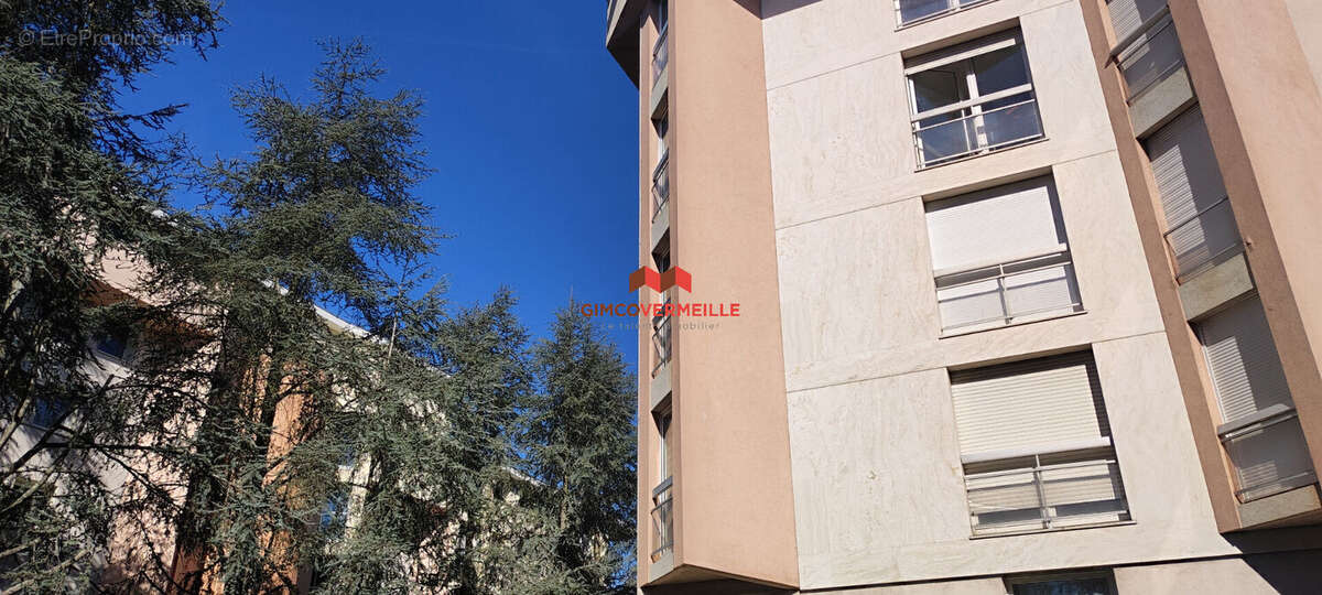 Appartement à LA CELLE-SAINT-CLOUD