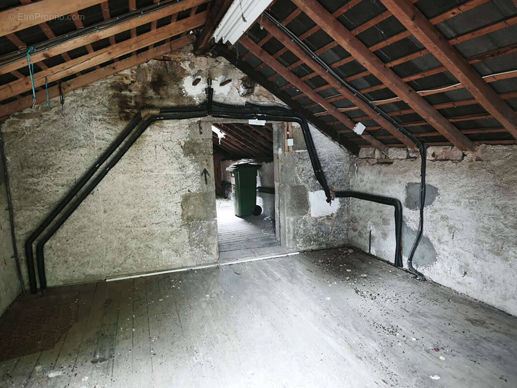 Maison à BILLY-CHEVANNES