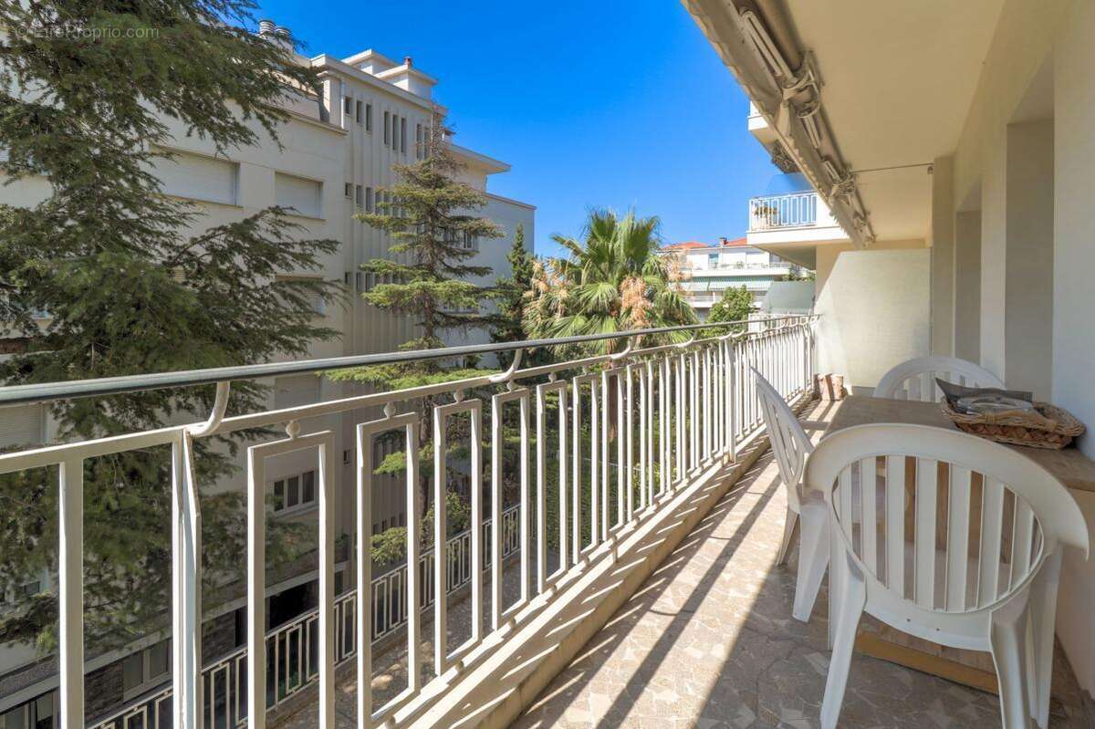 Cimiez – Grand 2 pièces avec terrasse exposée sud au calme ! - photo 4