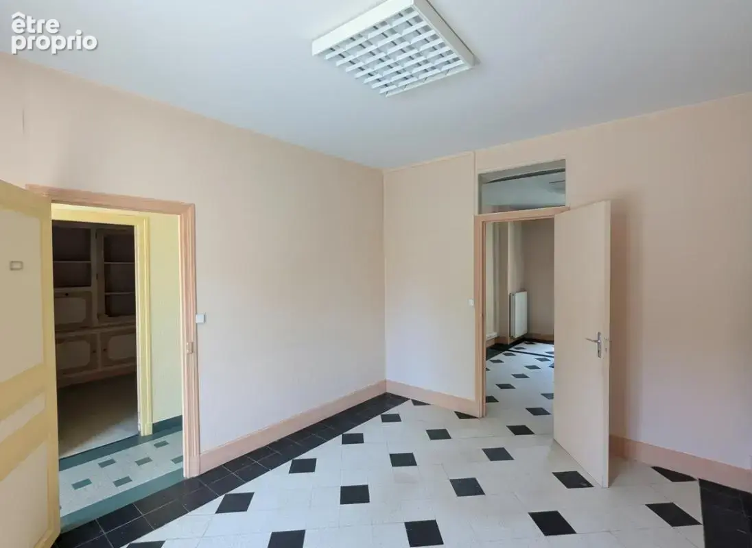 Maison de ville  117 m² 4 chambres  Centre-ville de La Loupe - photo 3