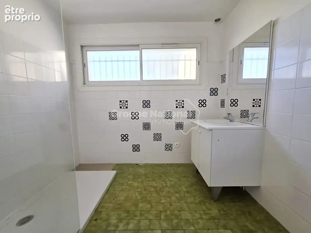 Maison plain-pied 105 m², 3 chambres avec garage à Miramas - photo 8