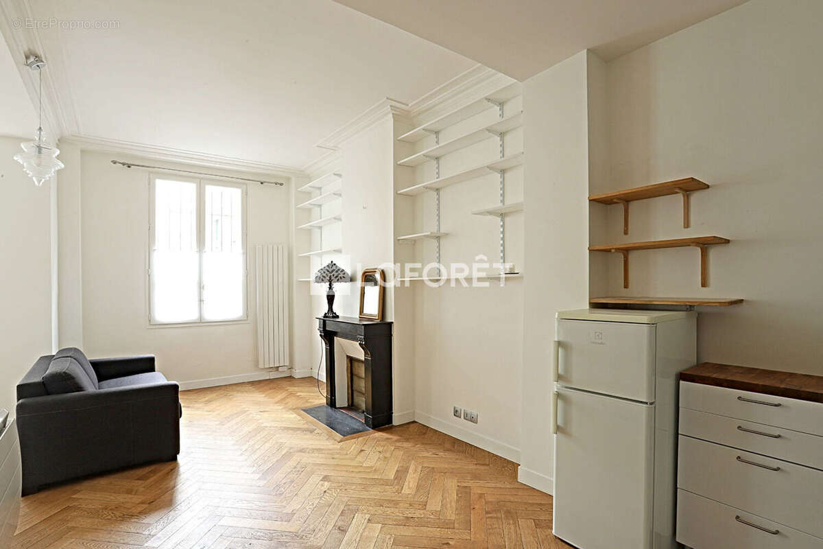 Appartement à PARIS-14E