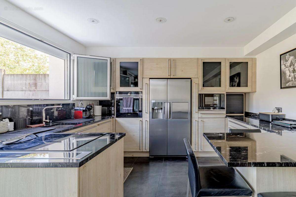 Maison à PARAY-VIEILLE-POSTE