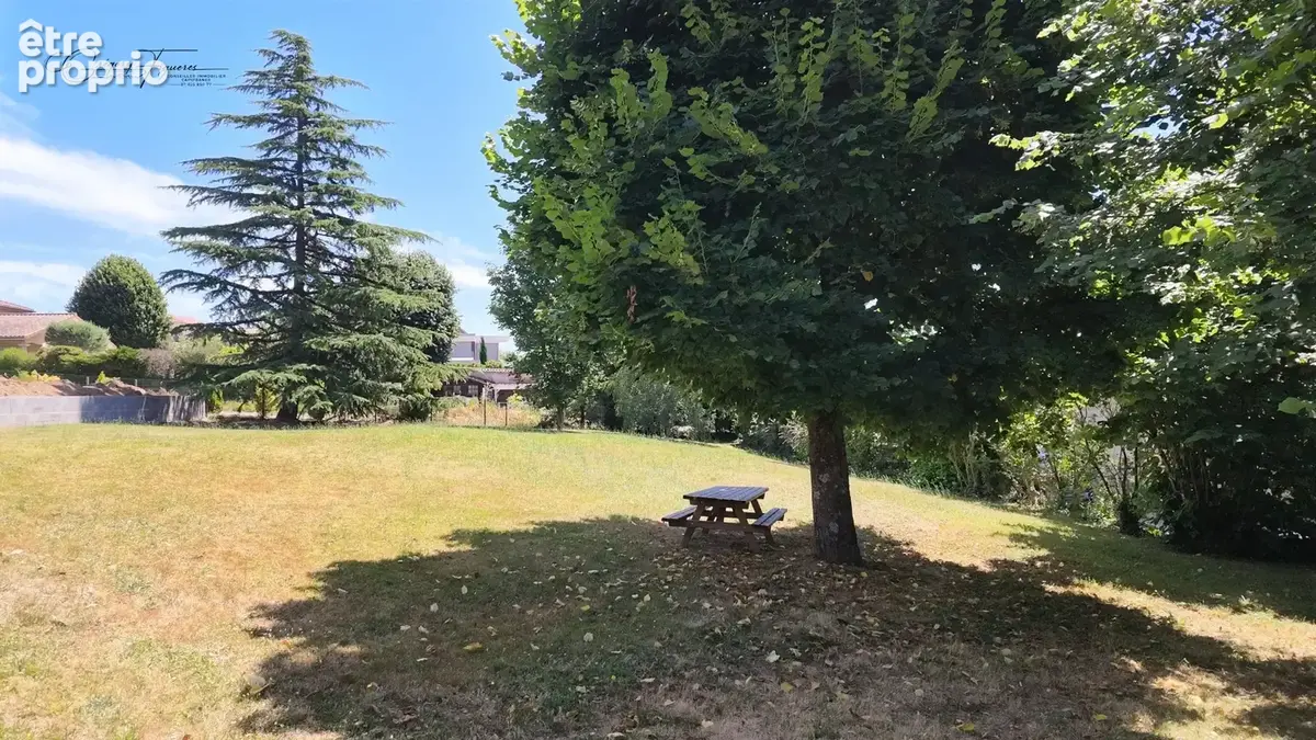 CHAPONOST – Élégante maison familiale avec possibilité de deux logements indépendants – Terrain de 802 m² - photo 22