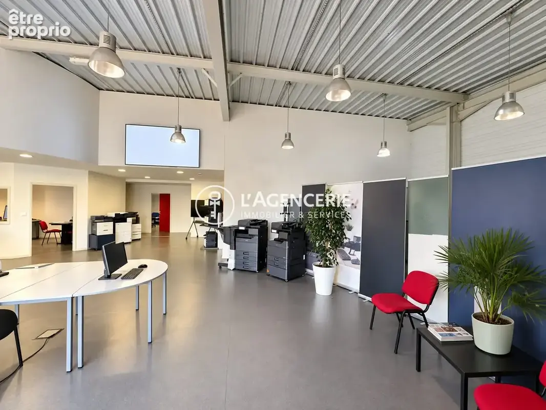 Commerce 742 m² à vendre à Albi (81000) - photo 3