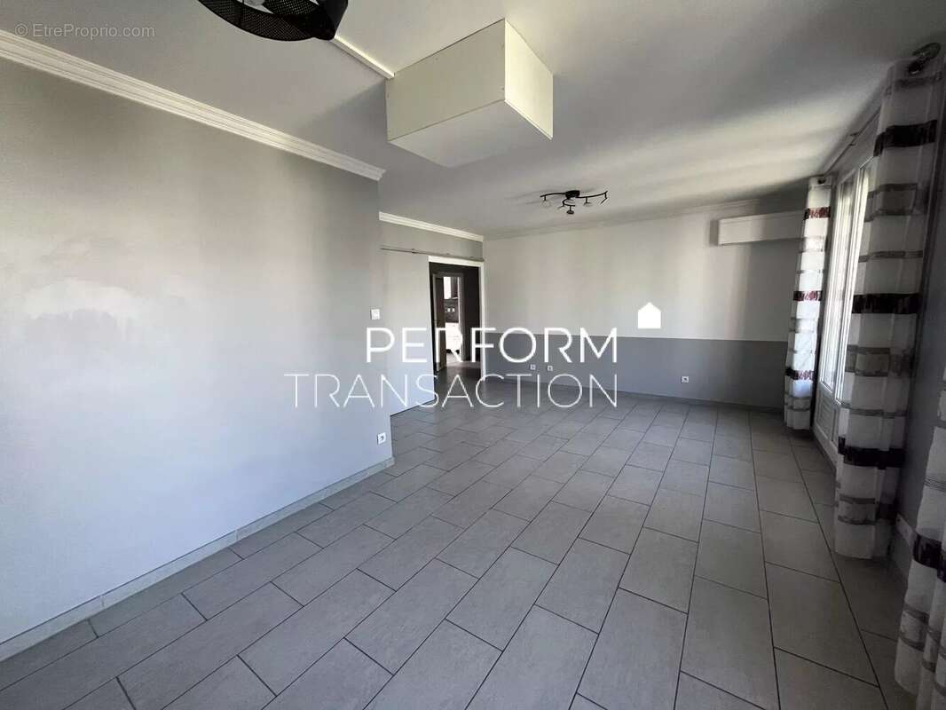 Appartement à SAINT-MARTIN-D&#039;HERES