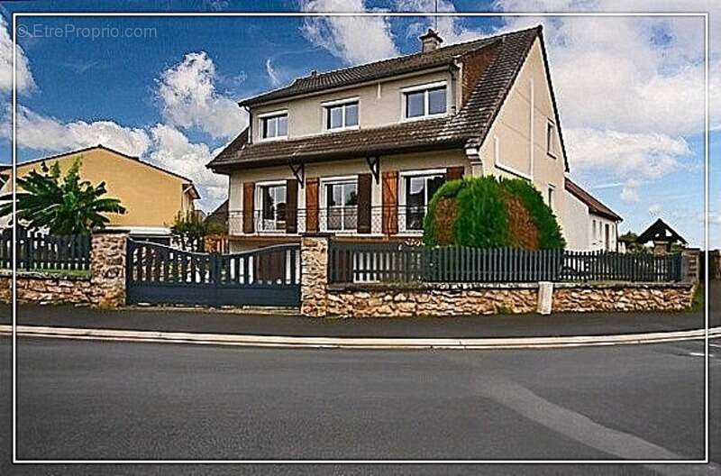 Maison à MONTMIRAIL