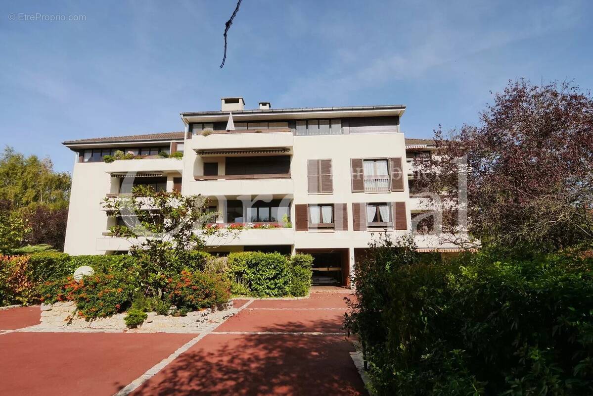 Appartement à NOISY-LE-ROI