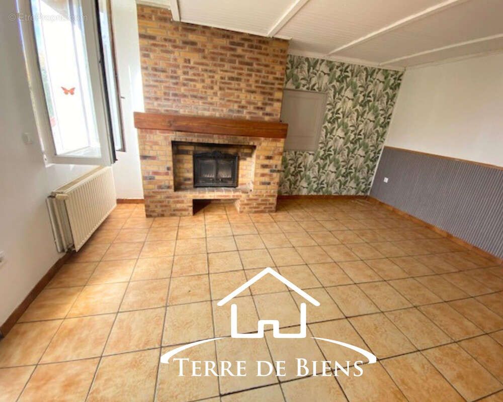 Maison à VIC-SUR-AISNE