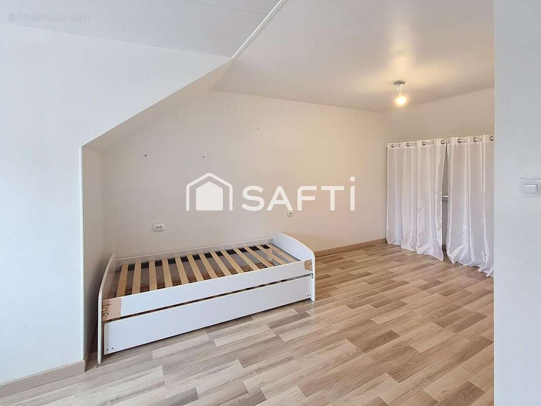 Maison 90 m² à Montceau-Les-Mines  - photo 3