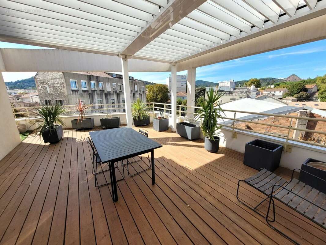 Appartement de standing en plein centre-ville - 5 pièces - 132.77 m² - photo 5
