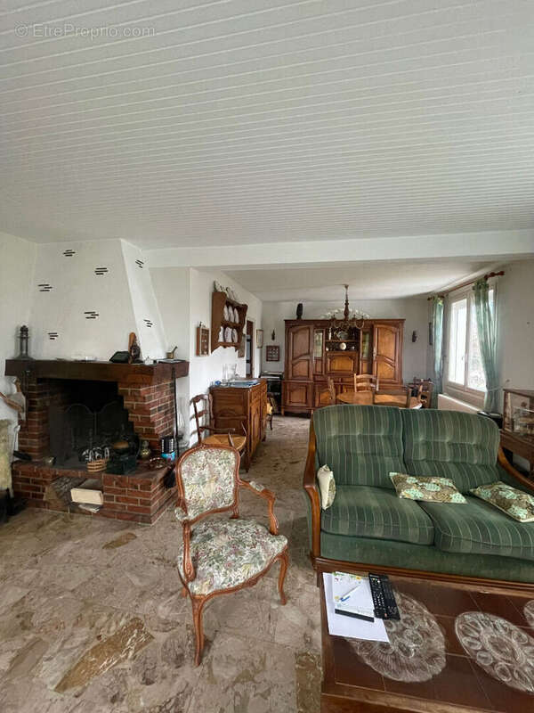Maison à COMBLEUX