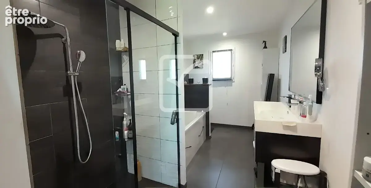 Maison contemporaine de plain-pied avec terrasse et vue dégagée   10 min de Martel - photo 7