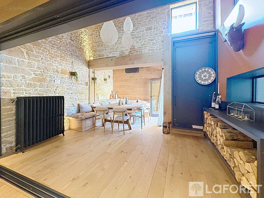 Maison à SAINT-ROMAIN-AU-MONT-D'OR