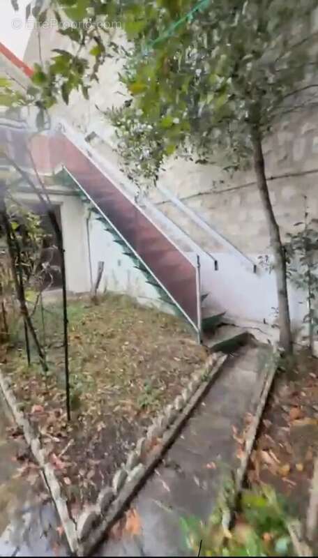 Maison à COURBEVOIE