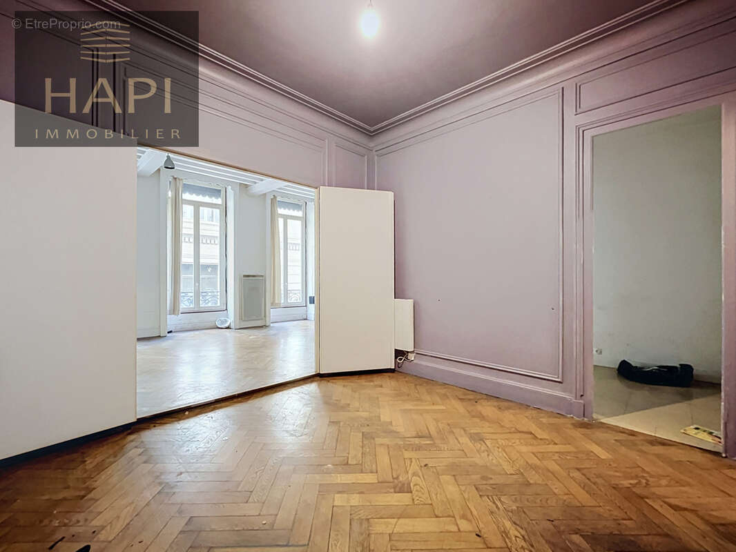 Appartement T2 58m2 plein centre ville - photo 4