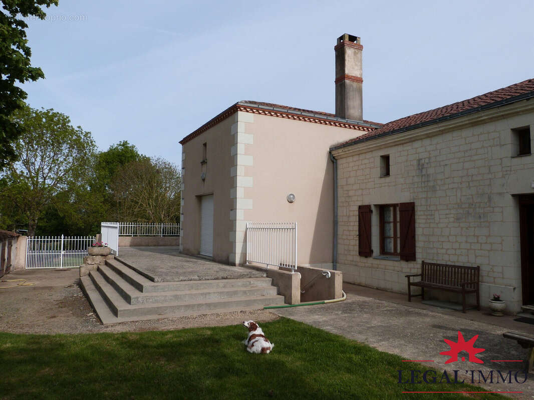Maison à CLERE-SUR-LAYON