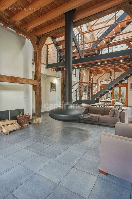 Maison à SAINT-GENIS-POUILLY