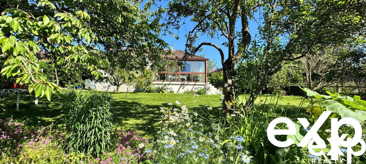 Maison à TACOIGNIERES