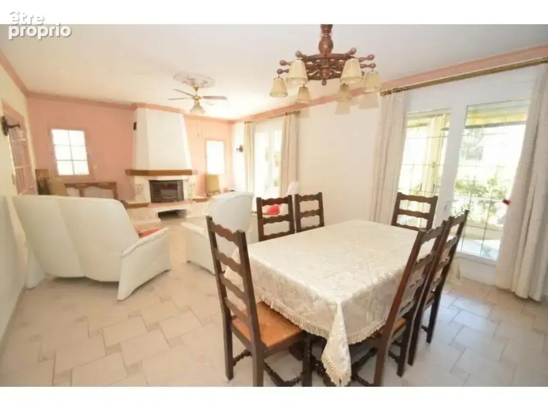 Maison 8 pièces 174 m² à vendre à Riberac (24600) - photo 4