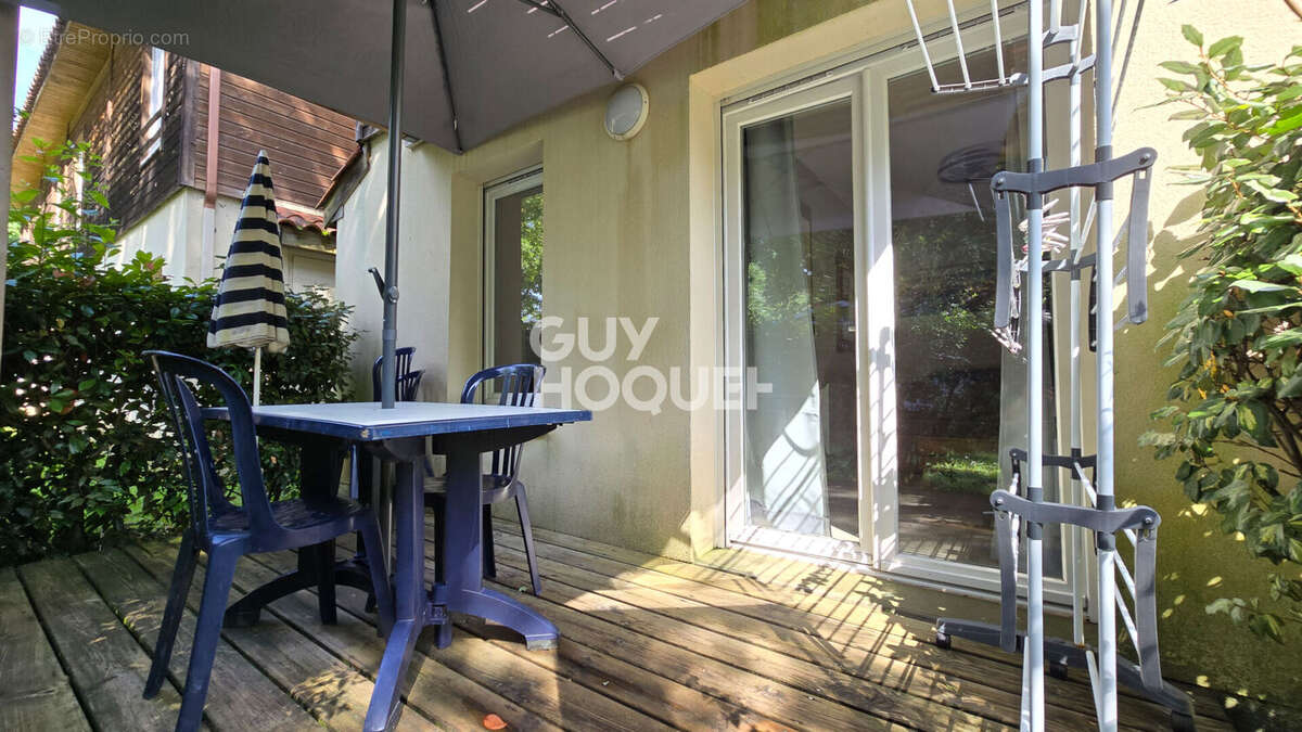 Appartement à AUREILHAN