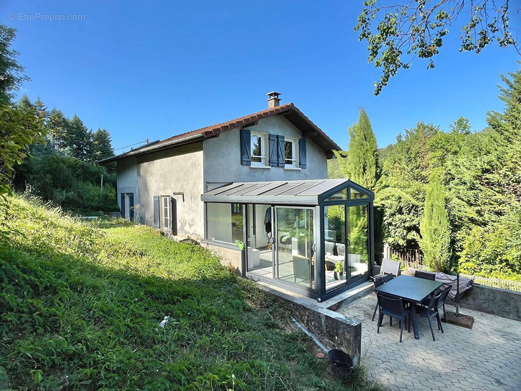 Maison à MAUBEC