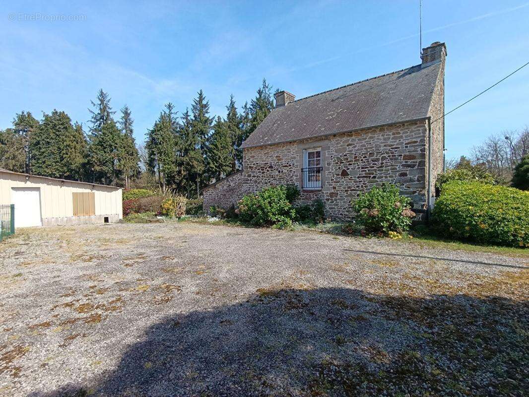 Maison à SAINT-GERAND