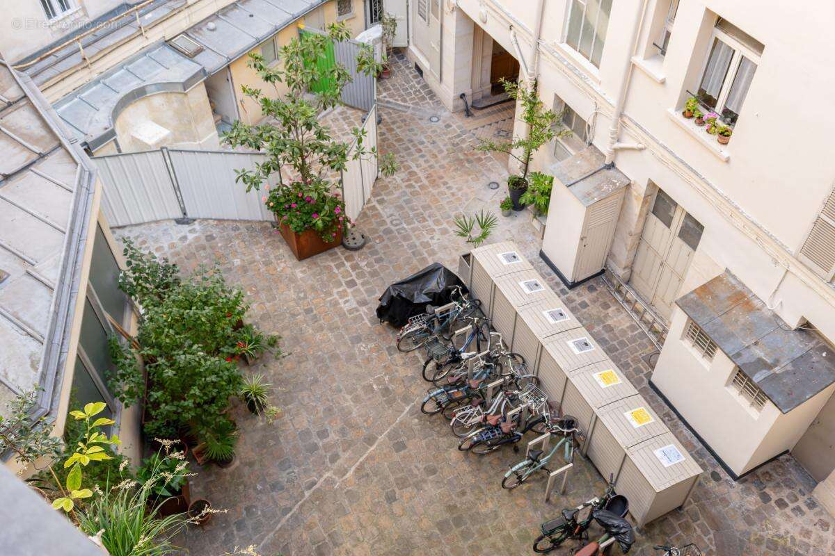 Appartement à PARIS-3E