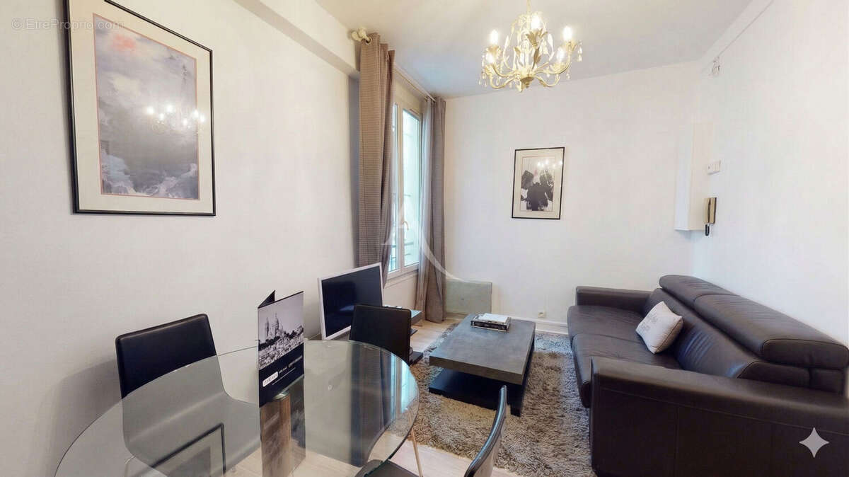 Appartement à PARIS-18E
