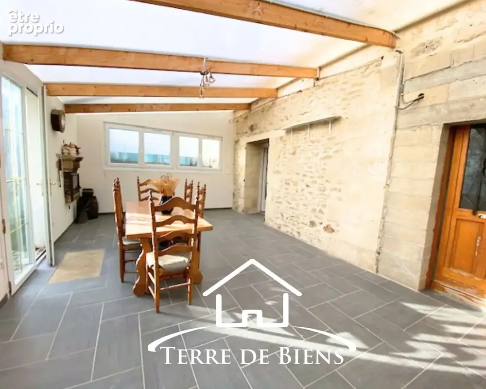 Maison en Pierre de Taille de 170 m2 avec Dépendances et Terrain   Secteur Couloisy - photo 7